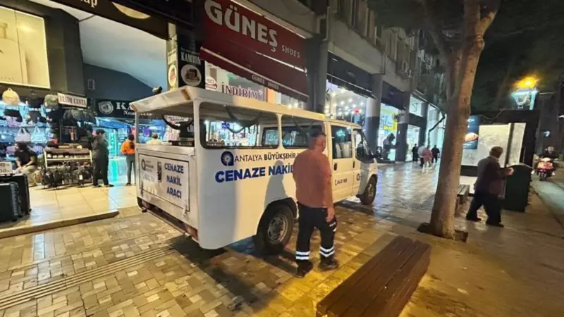 Antalya'da Dayanılmaz Koku Faciayı Açığa Çıkardı: 1 Aylık Ceset Bulundu