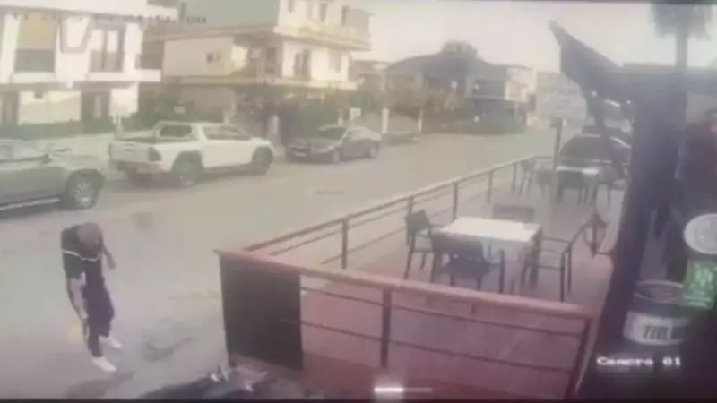 Antalya'da Kuzenini 22 Kurşunla Öldürdü: Güvenlik Kamerası Görüntüleri Ortaya Çıktı