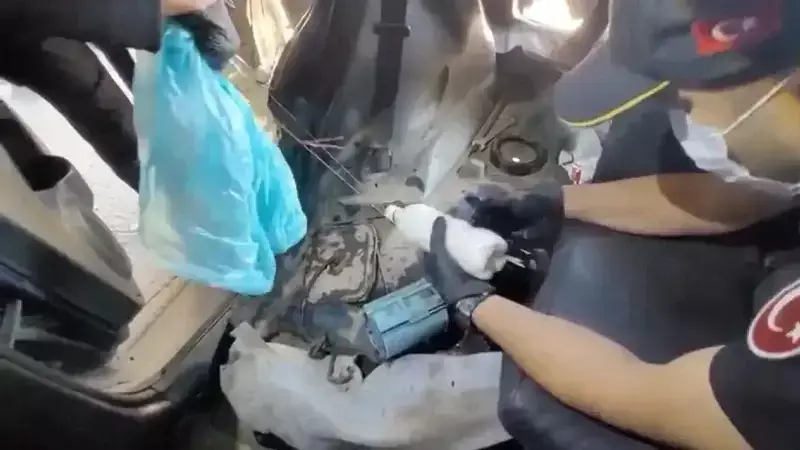 Ağrı'da Yakıt Deposunda 15 Kilo 600 Gram Metamfetamin Ele Geçirildi