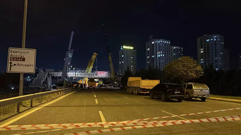 Avcılar'da TIR Üstgeçide Çarptı: Trafik Saatlerce Felç Oldu