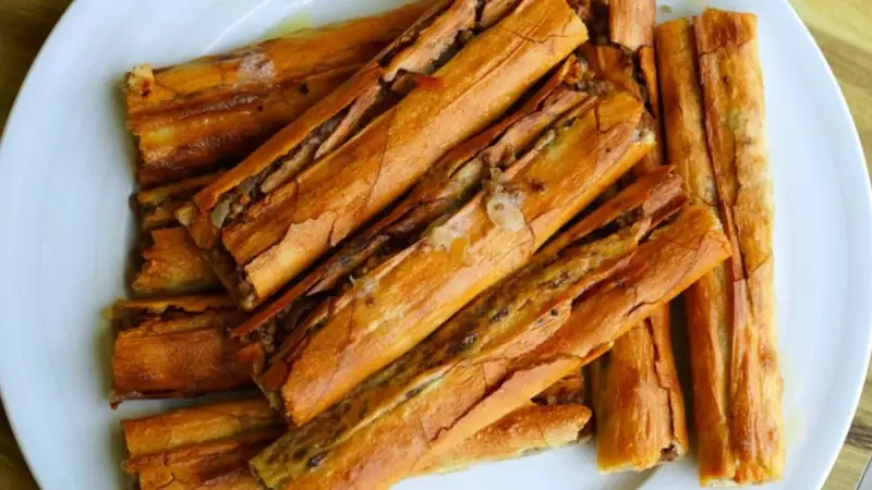 Bafra Pidesi Evde: Çıtır Kenarlı Bol Kıymalı Tarif