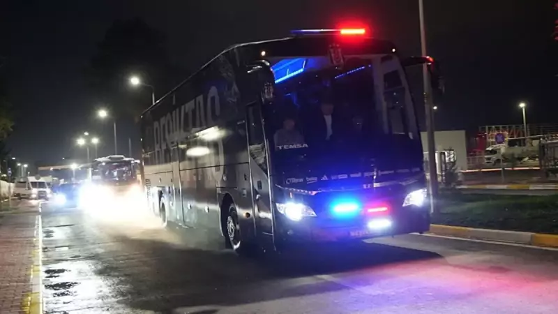 Beşiktaş, Antalyaspor Maçı İçin Antalya'ya Özel Uçakla Geldi