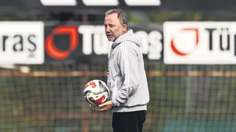 Beşiktaş'ta Transfer Hareketliliği: 4 Oyuncu Ayrılıyor