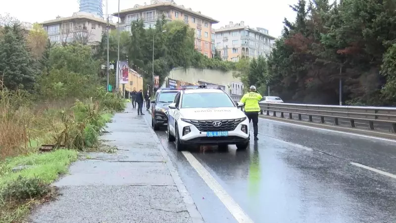 Beşiktaş'ta Yağmurda Kontrolünü Kaybeden Otomobil Şarampole Yuvarlandı: 1 Yaralı