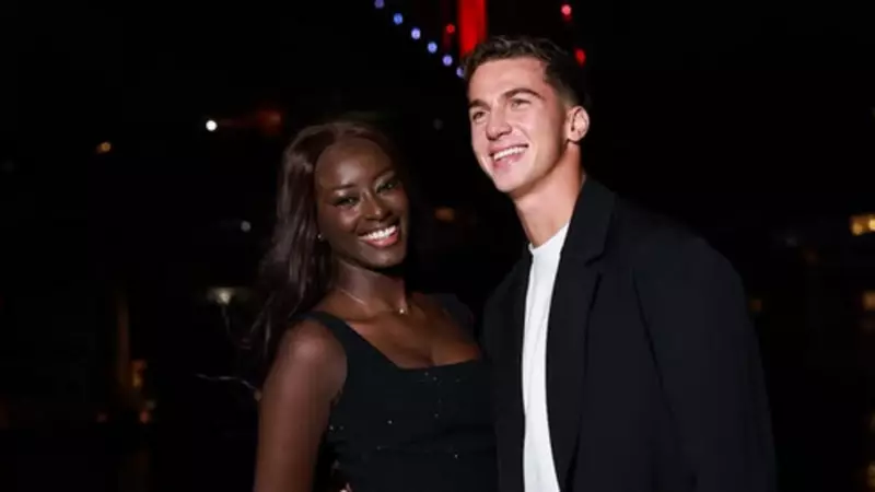 Bertuğ Özgür Yıldırım, Portekizli Sevgilisine Boğaziçi'nde Evlilik Teklifi Etti