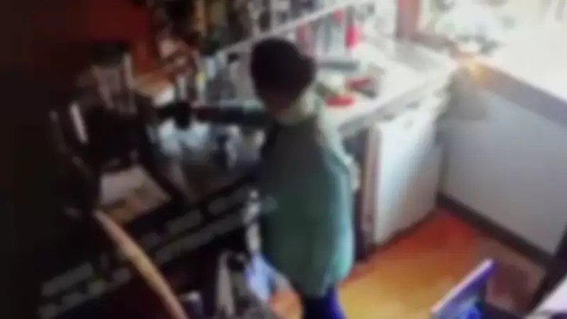 Beyoğlu'nda Deterjanlı Kahve Skandalı: Genç Mühendis Yoğun Bakımda