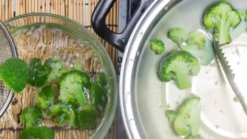 Blanche Tekniği Nedir? Mutfakta Doğru Uygulama Yöntemleri