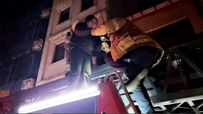 Bodrum Katında Elektrik Yangını: 4 Kişi Kapana Kısıldı!