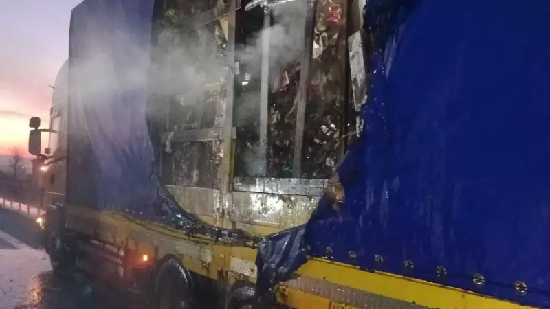 Bolu'da Tır Alev Alev! Kuru Yemiş Yüklü Dorsede Büyük Yangın