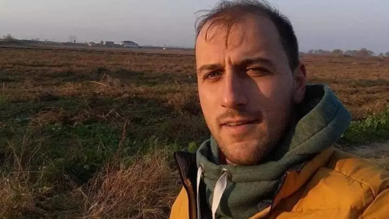 Bursa'da Halı Sahada Kalp Krizi: 35 Yaşındaki Sinan Kurtoğlu Hayatını Kaybetti