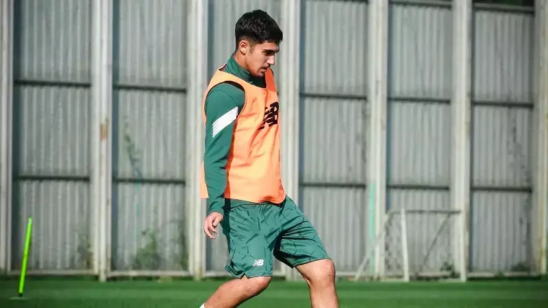 Bursaspor'un Gebzespor Hazırlıkları Tüm Hızıyla Başladı! Yeşil-Beyazlılar Yeni Sezona Nefes Kesen Bir Antrenmanla Merhaba Dedi