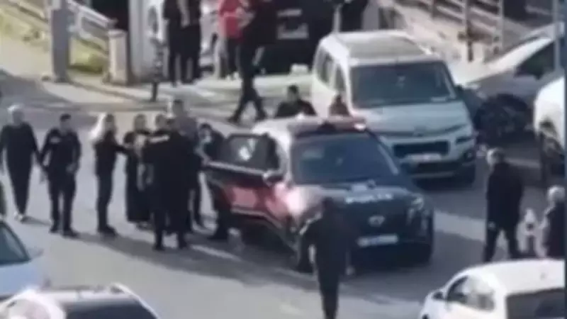 Büyükçekmece'de Adliye Önünde Kanlı Kavga: Üvey Anne Tartışması Bıçaklı Saldırıya Dönüştü