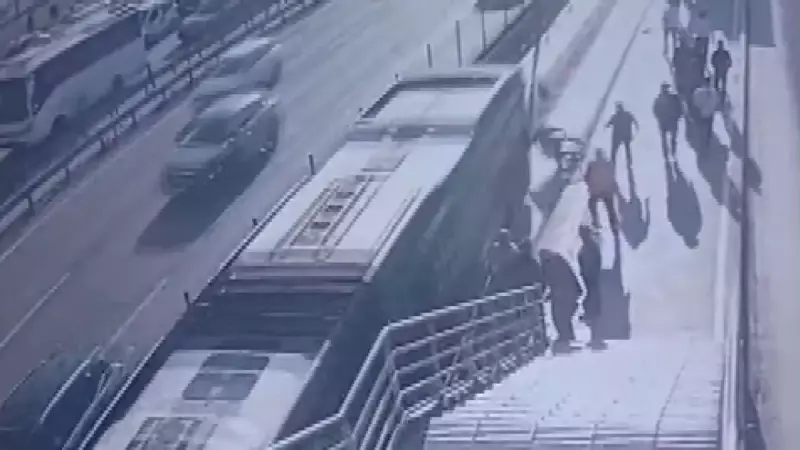 Cevizlibağ'da Metrobüs Kazası: Engelli Vatandaş Hayatını Kaybetti