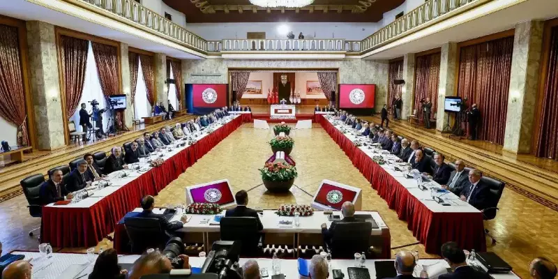 CHP'nin İmralı Vetosu: Siyasette Yeni Gerilim Hattı