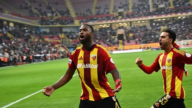 Denswill ve Furkan Soyalp'ten Tarihi Anlar! İlk Golleriyle Takımlarına Zaferi Getirdiler