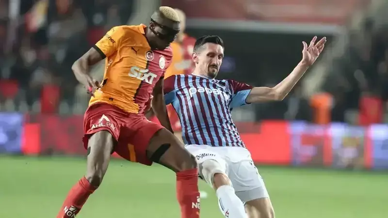 Dev Derbi'nde Gürültü Koparan Galatasaray! Trabzonspor'u Devirerek Liderlik Koltuğuna Yerleşti