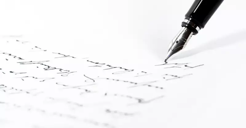 Şehrengiz Nedir? Divan Edebiyatı'nın Şehir Tarihine Işık Tutan Türü