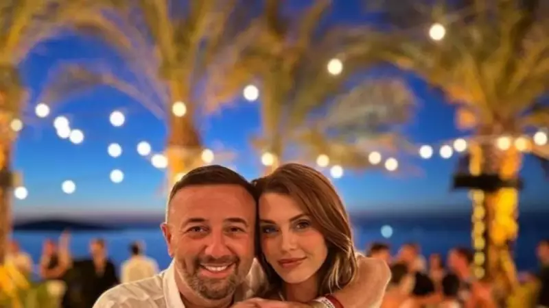 Erdinç Acar, Sezgi Sena Akay'a Tektaş Yüzükle Evlilik Teklifi Etti