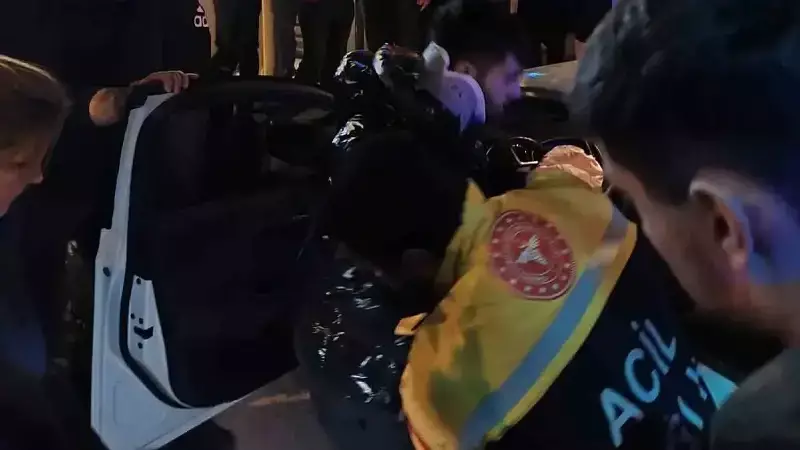 Ergani'de Feci Kaza: 4 Yaralı, İtfaiye Müdahalesi