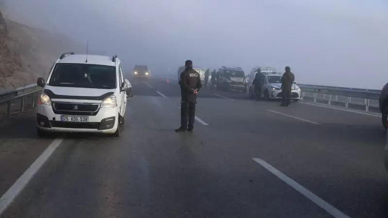 Erzurum'da Otobüs ile Tır Çarpıştı: 11 Yaralı