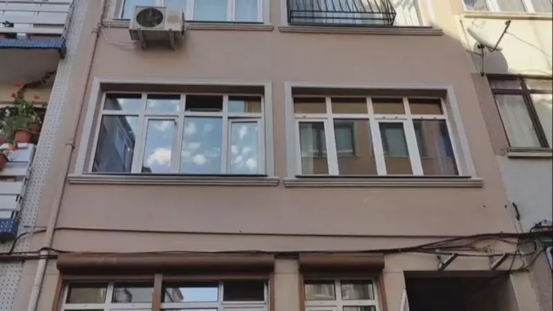 Fatih'te Silahlı Saldırı: Y.G. Evinin Önünde Hayatını Kaybetti