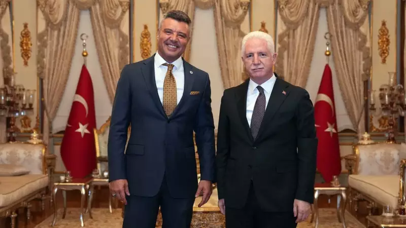 Fenerbahçe Başkanı Saran ve Yönetimi İstanbul Valisi Gül'ü Ziyaret Etti