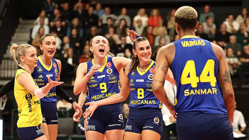 Fenerbahçe, Eczacıbaşı'nı deplasmanda 3-1 mağlup etti!