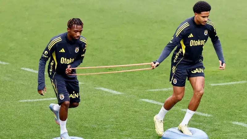 Fenerbahçe, Rizespor Maçı Hazırlıklarına İki Antrenmanla Devam Etti