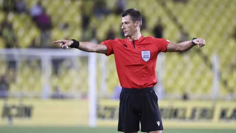 Galatasaray'ın Kritik Avrupa Maçına Fransız Hakem Atandı! Clement Turpin Nefesleri Kesecek