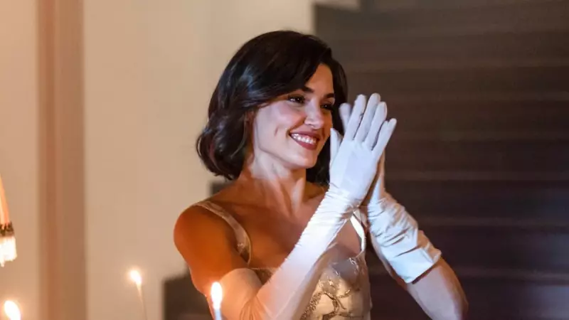 Hande Erçel 32 Yaşını Moskova'da Kutladı | Doğum Günü Partisi