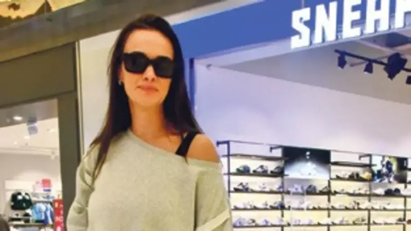 Hande Soral Alışveriş Merkezinde Oğlu Ali ile Görüntülendi