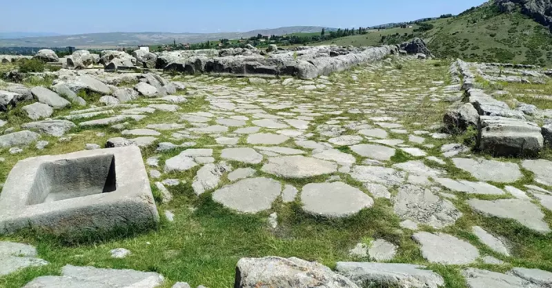 Hattuşaş Antik Kenti: UNESCO Dünya Mirası Hitit Başkenti'ne Rehber