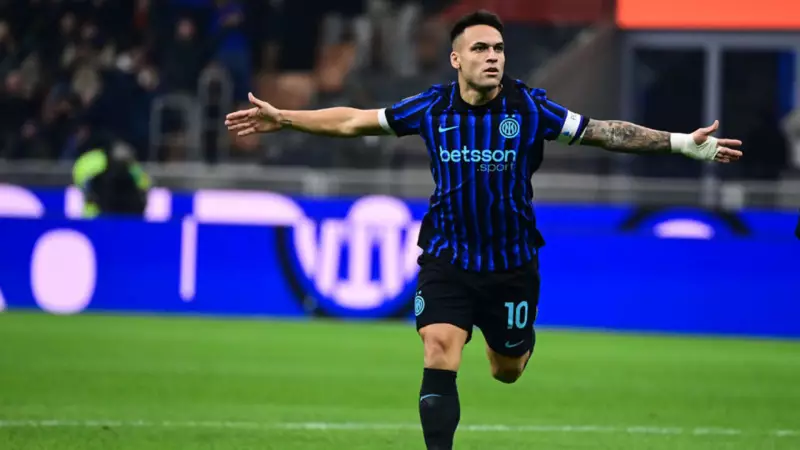 Inter Lazio'yu 2-0 Mağlup Etti: Serie A'da Zirve Yolunda