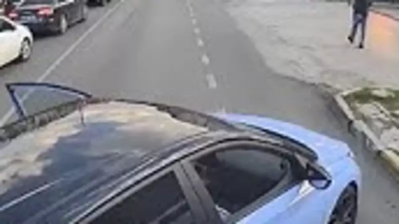 Isparta'da Şerit Değiştirme Kavgası: Otobüs Önü Kesildi