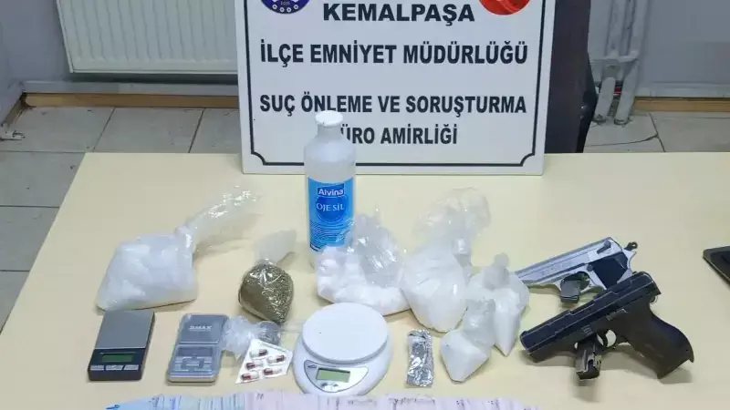 Kemalpaşa'da Uyuşturucu Operasyonu: 3 Tutuklama, 1.5 Kilo Sentetik Ele Geçirildi