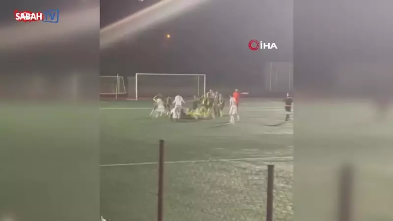 Kocaeli'de Amatör Maçta Futbolcular Arasında Saha Kavgası