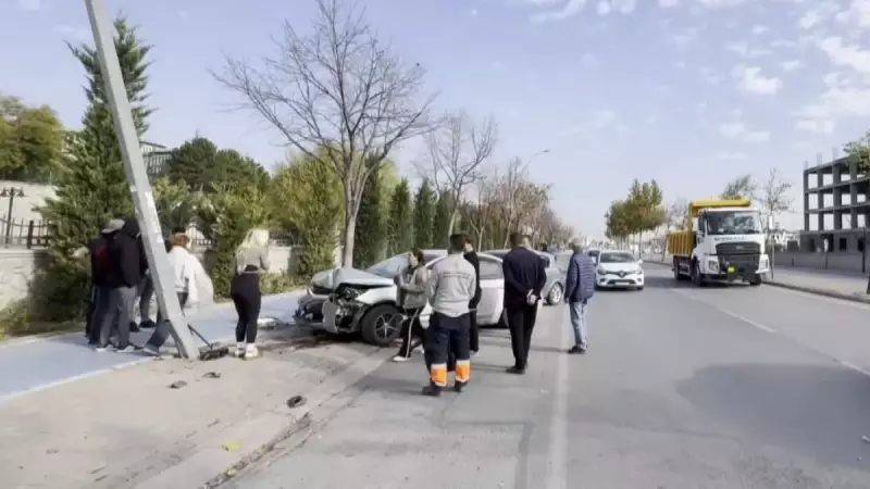 Konya'da Sollama Faciası: Kamyonun Önünde Kalan Araç Kontrolden Çıktı