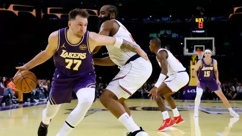 Lakers, NBA Kupası'nda Clippers'ı 135-118 Yenerek Gruplardan Çıktı