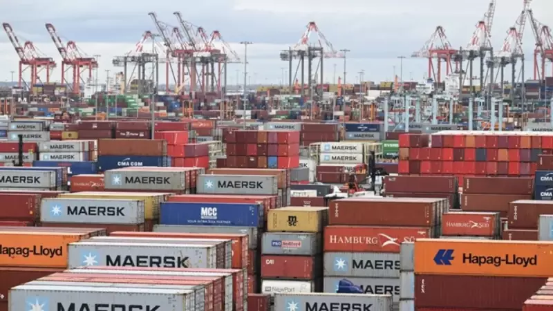 Los Angeles Limanında Elektrik Yangını: 23 Mürettebat Tahliye Edildi