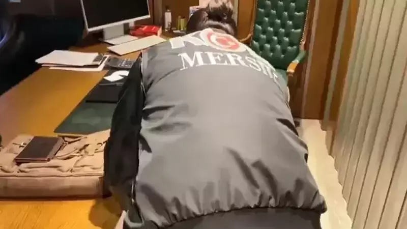 Mersin'de Rüşvet ve Kaçakçılık Operasyonu: 15'i Memur 28 Şüpheli Yakalandı