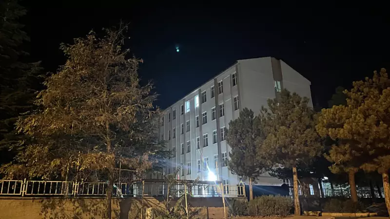 Niğde'de 6 Öğrenci Yedikleri Pastadan Sonra Hastanelik Oldu!