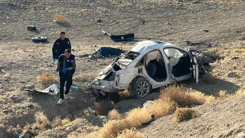 Niğde'de Feci Trafik Kazası: 2 Genç Hayatını Kaybetti