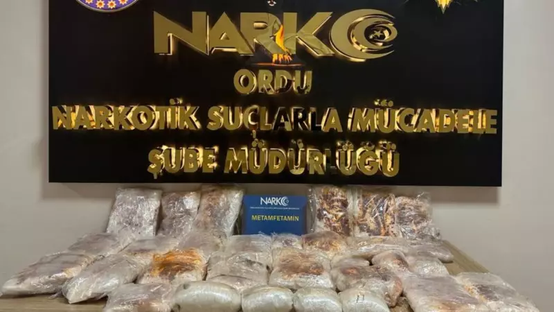 Ordu'da Otomobil Kapılarında 25 Kilo 200 Gram Uyuşturucu Ele Geçirildi