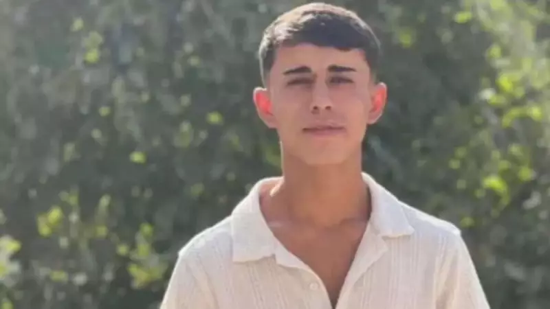 Şırnak'ta Halı Sahada Kalp Krizi: 17 Yaşındaki Genç Hayatını Kaybetti