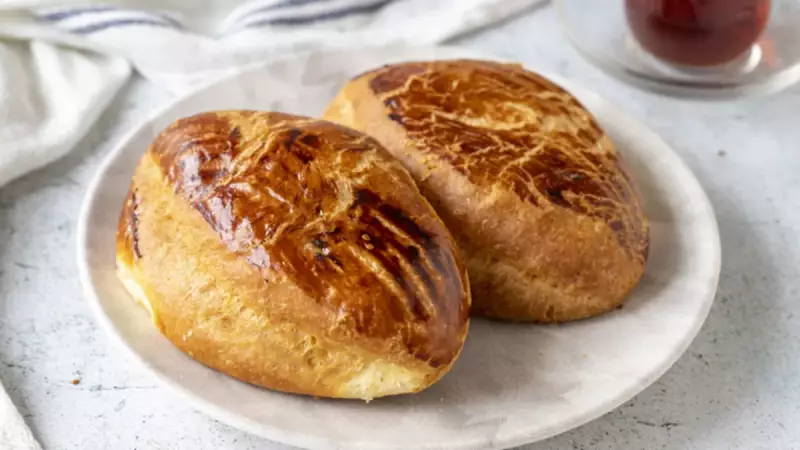 Sadece 15 Dakikada Hazır: Sofraların Yeni Gözdesi Pratik Poğaça Tarifleri