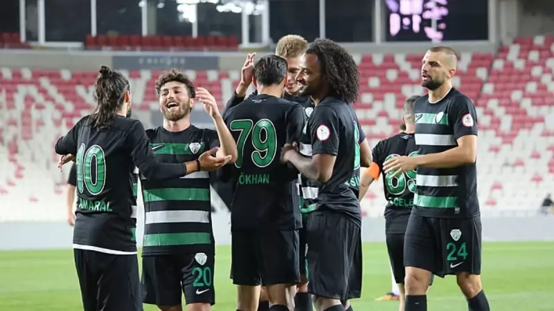 Serik Spor, Adana Demirspor'u Farklı Geçti: Sahanın Hakimi Yeşil-Beyazlılar!