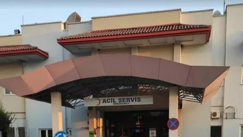 Seydikemer'de Tavuk Zehirlenmesi: 18 Yaşındaki Genç Hayatını Kaybetti