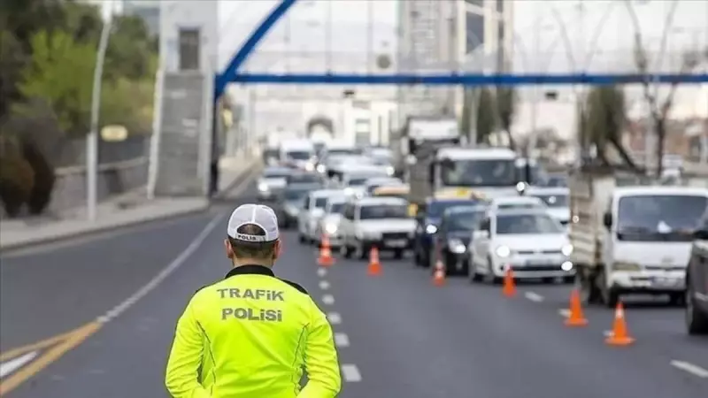 İstanbul Maratonu'nda Yollar Kapalı! 15 Temmuz Şehitler Köprüsü Trafiğe Ne Zaman Açılacak?
