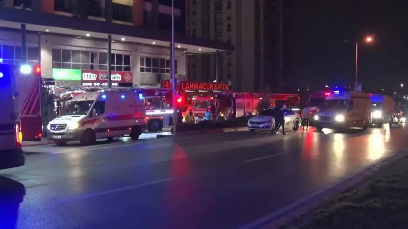 Sultangazi'de 27 Katlı Otelde Yangın: 4 Kişi Hastanelik Oldu