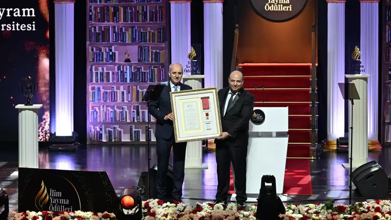 TBMM Başkanı Kurtulmuş, Bilim İnsanı Barış Bayram'ı Ödüllendirdi